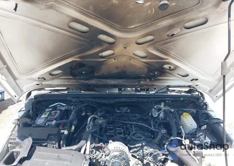 2016 Jeep Wrangler Unlimited Sahara из США, поврежденный, VIN 1C4HJWEG7GL107905